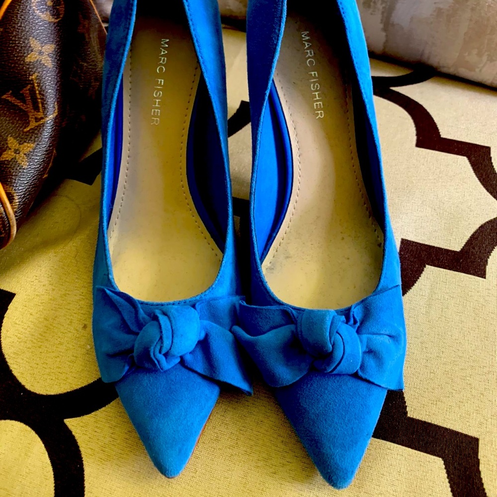 Royal blue pumps